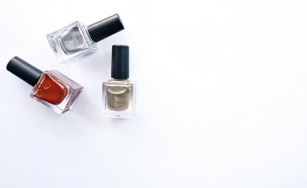 METALLIC GLAM NAIL LACQUER