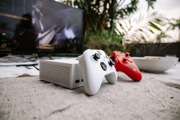 Next-Gen Ergonomic Wireless Gaming Controller & Stand